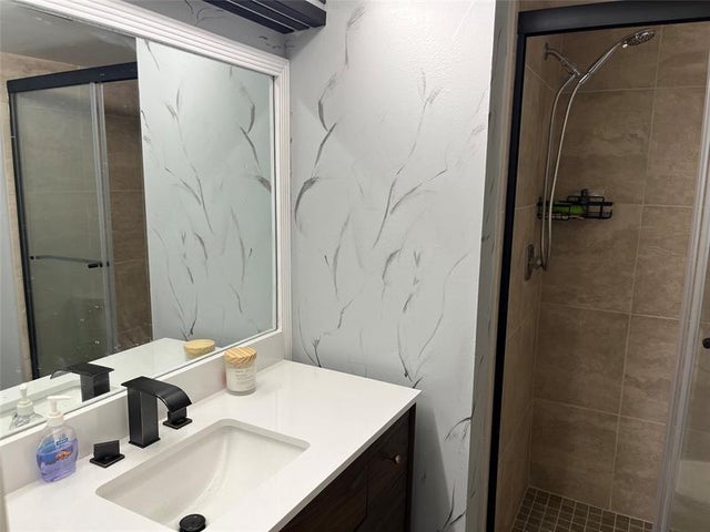 5 of 21 - 9601 Sunrise Lakes Blvd 309, Sunrise, FL