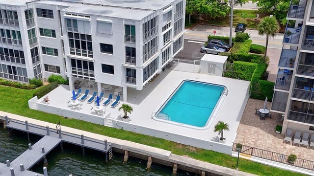 2 of 37 - 850 Ne Spanish River Blvd 33, Boca Raton, FL