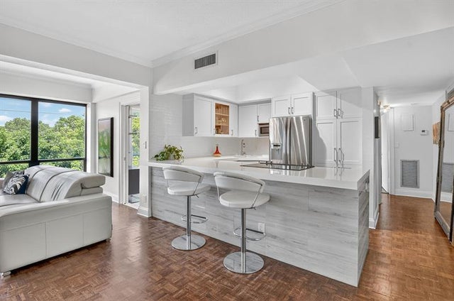 4 of 37 - 850 Ne Spanish River Blvd 33, Boca Raton, FL