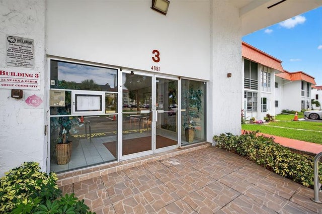 4 of 39 - 4881 Nw 22nd St B12, Lauderhill, FL