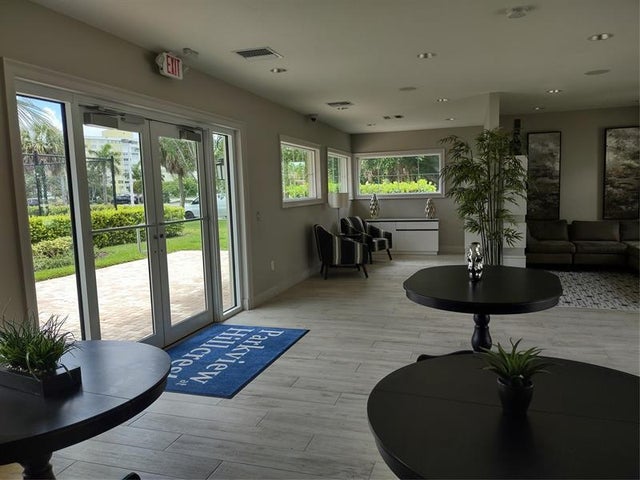 5 of 64 - 4200 Hillcrest Drive 405, Hollywood, FL