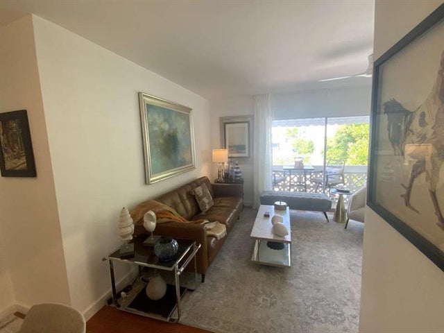 4 of 21 - 1021 Michigan Ave 7, Miami Beach, FL