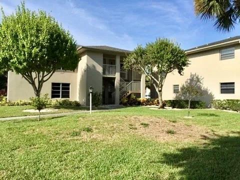 2 of 23 - 26 Lake Vista Trl 203, Port St. Lucie, FL