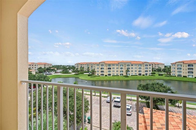 5 of 50 - 7 Harbour Isle Dr Ph04, Fort Pierce, FL