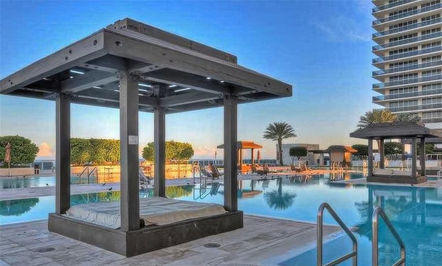 4 of 39 - 1850 S Ocean Dr 1506, Hallandale, FL