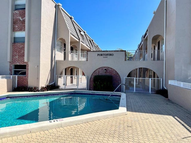 1 of 12 - 1100 Se 4th Ave 9, Deerfield Beach, FL