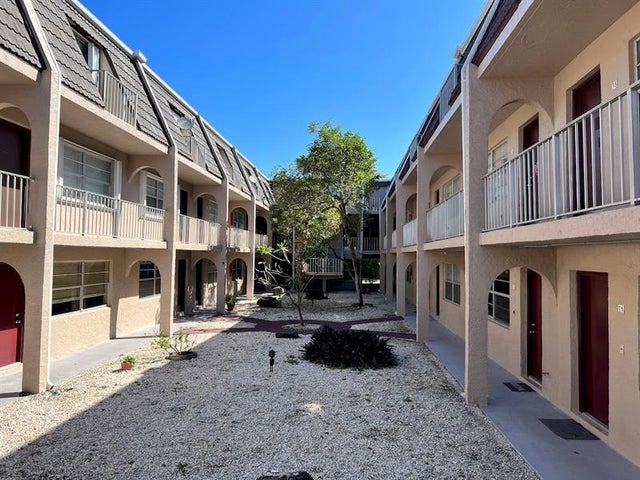 2 of 12 - 1100 Se 4th Ave 9, Deerfield Beach, FL