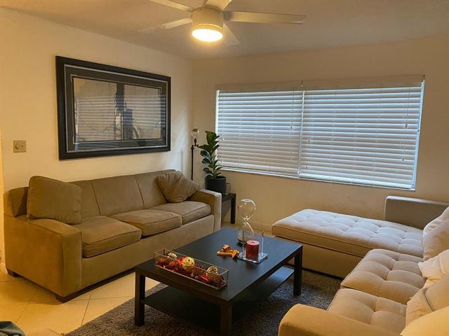 3 of 12 - 1100 Se 4th Ave 9, Deerfield Beach, FL
