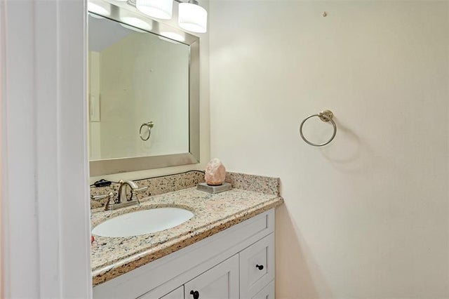 5 of 38 - 2563 Ne 15th St 2563, Pompano Beach, FL