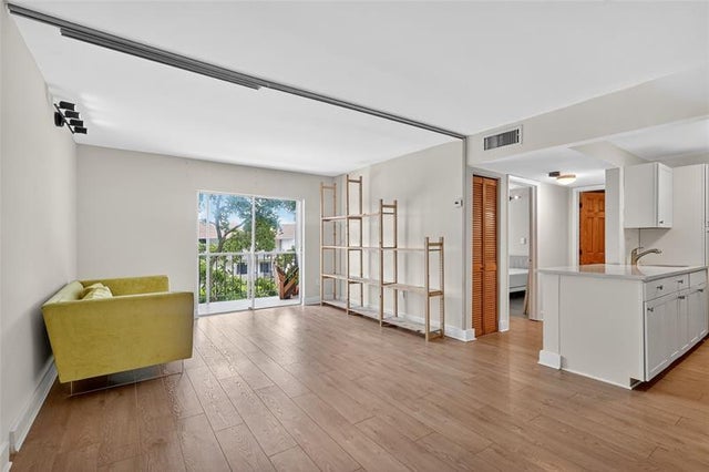 1 of 32 - 8950 Ne 8th Ave 314, Miami, FL