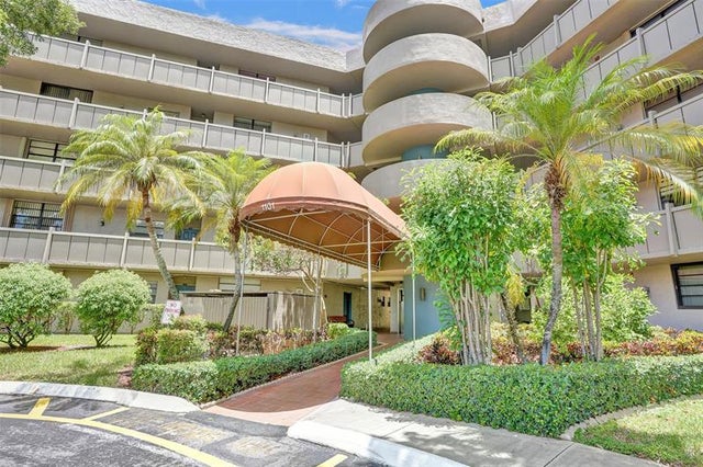 1101 Colony Point Cir 403, Pembroke Pines