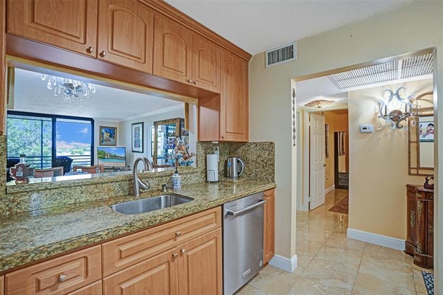 4 of 49 - 1101 Colony Point Cir 403, Pembroke Pines, FL