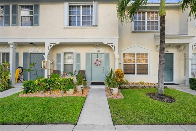 2 of 48 - 4923 Sw 31st Ter 4923, Dania, FL