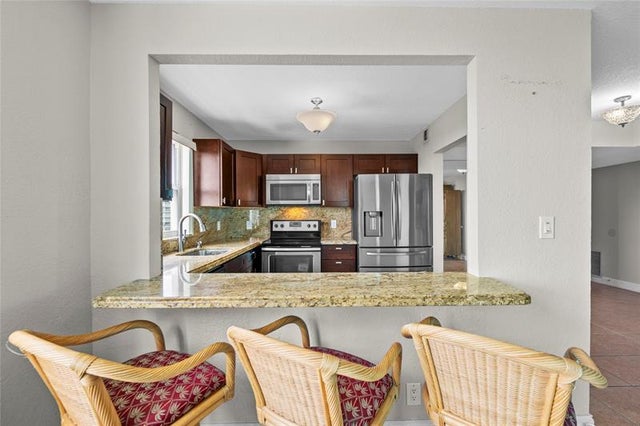 5 of 45 - 101 Briny Ave 912, Pompano Beach, FL