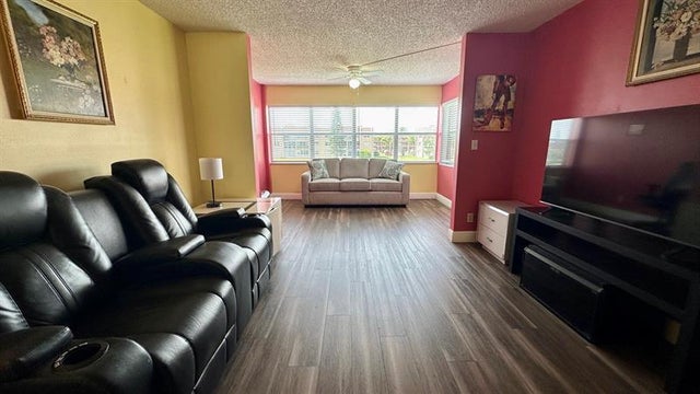 4 of 25 - 9540 Sunrise Lakes Blvd 206, Sunrise, FL