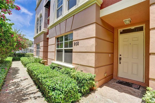 1 of 44 - 1033 Ne 17th Way 902, Fort Lauderdale, FL