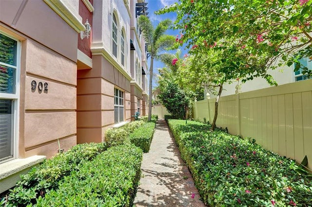 2 of 44 - 1033 Ne 17th Way 902, Fort Lauderdale, FL