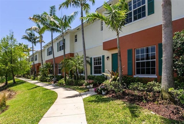 1 of 20 - 255 Sw 7th Street, Pompano Beach, FL