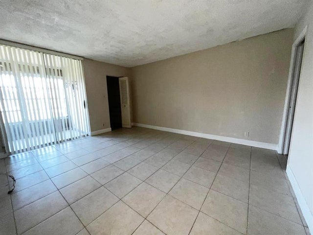 3 of 30 - 3141 Nw 47th Ter 221, Lauderdale Lakes, FL