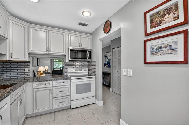 3 of 45 - 121 Lake Meryl Drive, West Palm Beach, FL