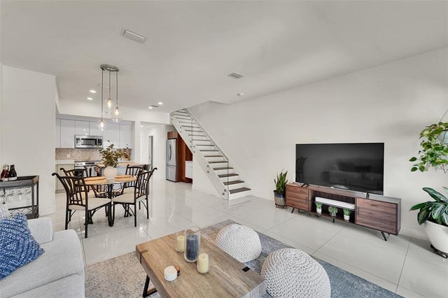 1 of 37 - 1484 Ne 34th St 1484, Oakland Park, FL