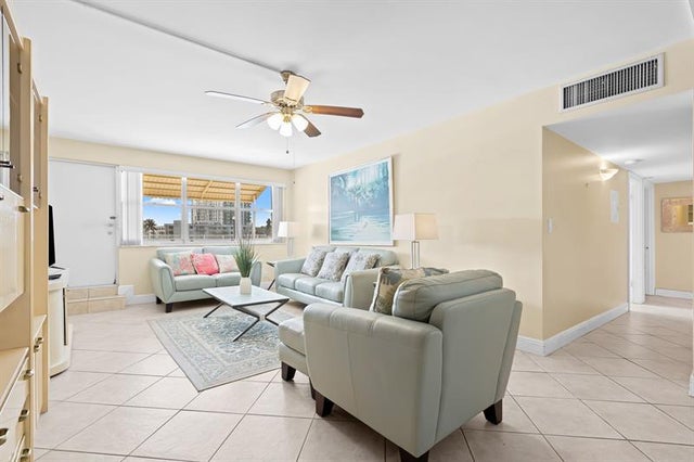 3 of 12 - 111 Golden Isles Dr B2, Hallandale, FL