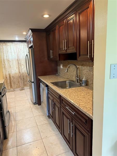 5 of 15 - 3161 Nw 47 105, Lauderhill, FL