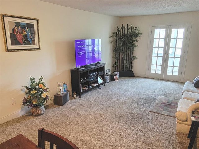 3 of 14 - 2800 Somerset 312, Lauderdale Lakes, FL