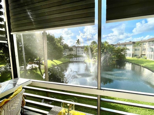 2 of 38 - 5071 W Oakland Park Blvd 211, Lauderdale Lakes, FL