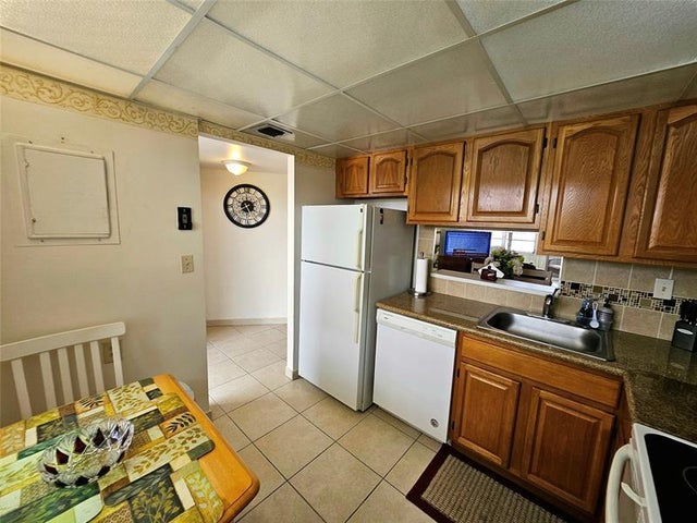 2 of 46 - 4899 Nw 26th Ct 452, Lauderdale Lakes, FL