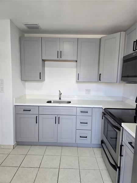 2 of 40 - 4310 Nw 12th Ct 204, Lauderhill, FL