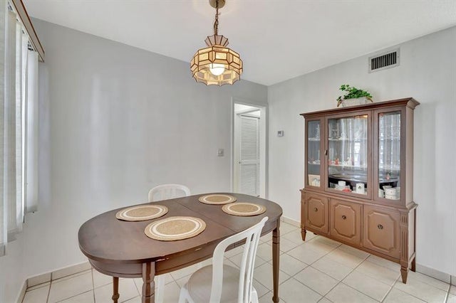 4 of 40 - 4310 Nw 12th Ct 204, Lauderhill, FL