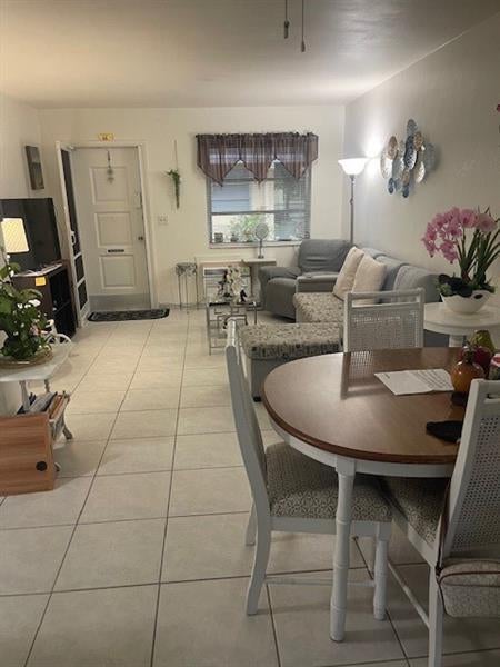5 of 9 - 2241 Monroe St 1, Hollywood, FL