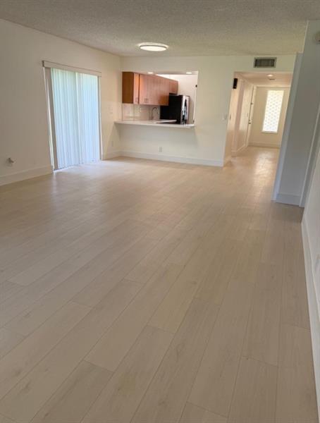 2 of 5 - 235 Lakeview Dr 104, Weston, FL