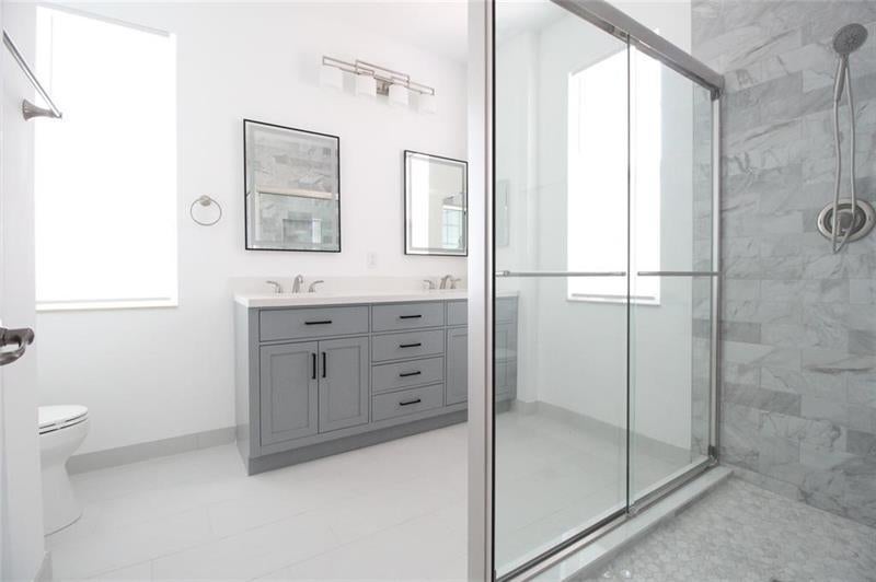 Photo of Listing #F10517911