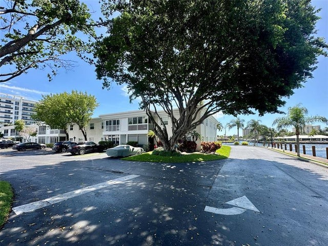 4 of 27 - 6517 Bay Club Dr 4, Fort Lauderdale, FL