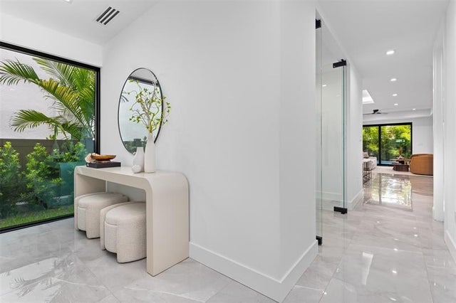 5 of 57 - 1621 E Broward Blvd A, Fort Lauderdale, FL