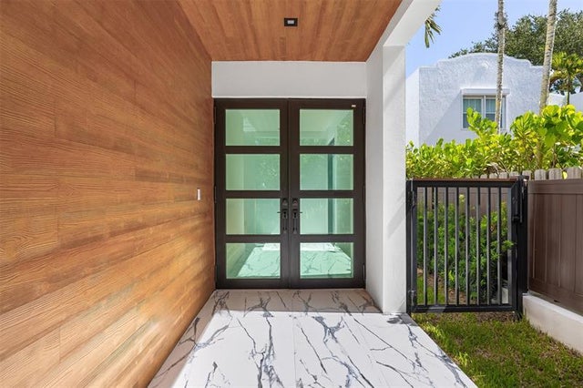 4 of 53 - 1621 E Broward Blvd B, Fort Lauderdale, FL