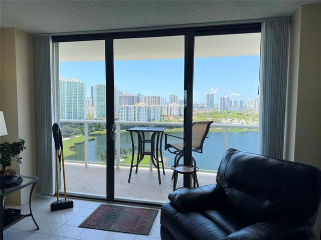 1 of 41 - 3675 N Country Club Dr 2007, Miami, FL