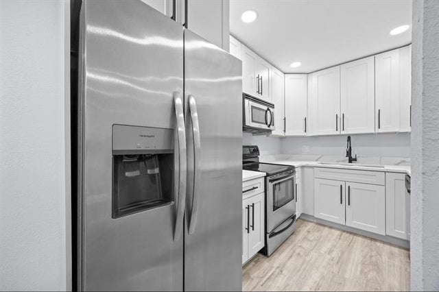 3 of 47 - 6061 N Falls Cir Dr 109, Lauderhill, FL