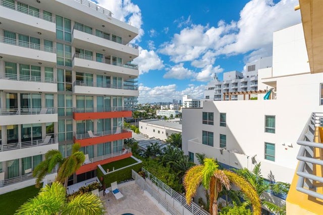 4 of 19 - 101 Ocean Dr 704, Miami Beach, FL
