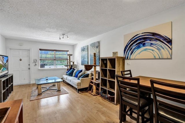 4 of 17 - 601 Se 5th Ct 309, Fort Lauderdale, FL