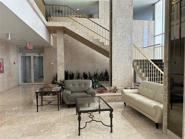 4 of 34 - 4020 Galt Ocean Dr 301, Fort Lauderdale, FL