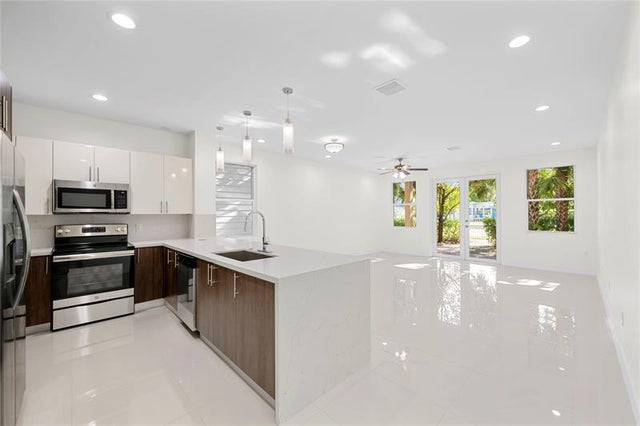 4 of 49 - 1432 Sw 4th Ave 1432, Fort Lauderdale, FL