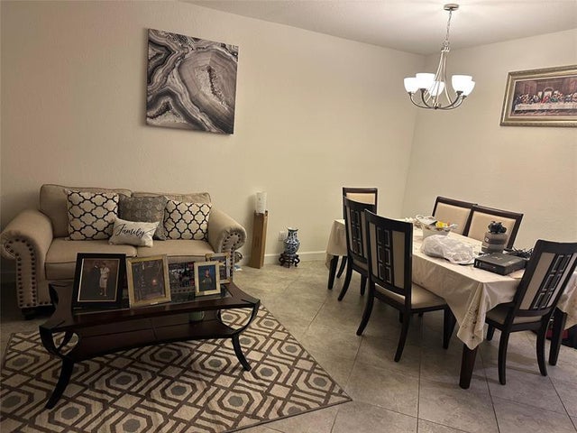 2 of 10 - 5348 Ellery Ter, West Palm Beach, FL