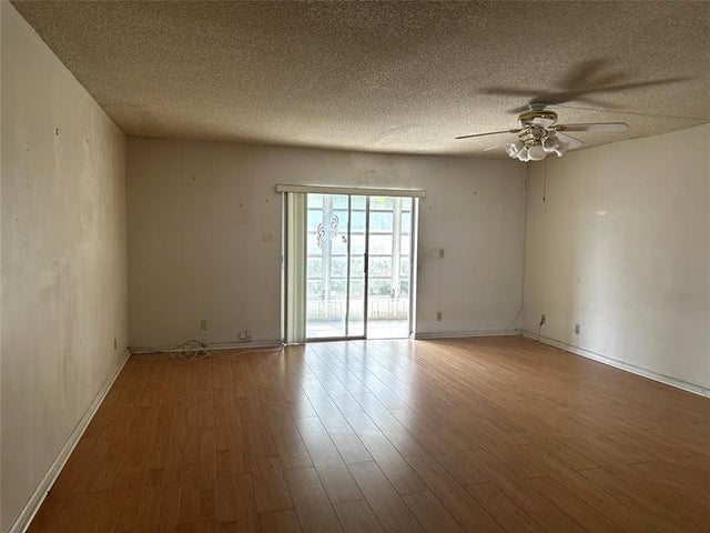4 of 11 - 2061 Nw 47th Ter 414, Lauderhill, FL
