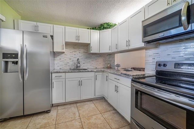 1 of 35 - 2721 Garden Dr N 310, Lake Worth, FL