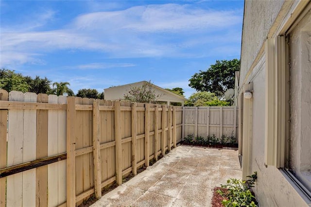 2 of 36 - 8638 Bridle Path Ct 203, Davie, FL