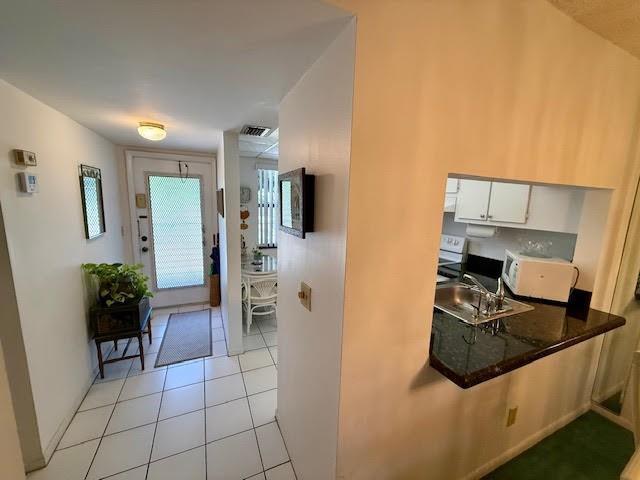 5 of 25 - 10304 Sunrise Lakes Blvd 202, Sunrise, FL