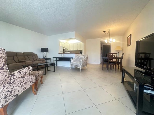 1 of 62 - 27 Newport B 27, Deerfield Beach, FL